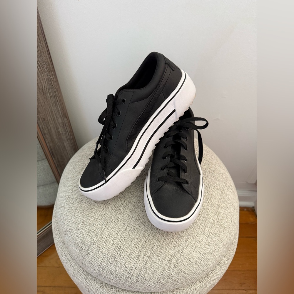 Puma Soft Foam Court Classic Womens Platform Sneakers 9.5